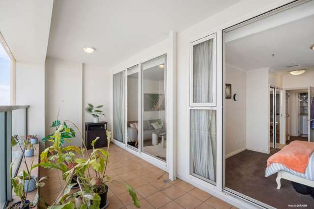 1702/8 Albert Street City Centre_3