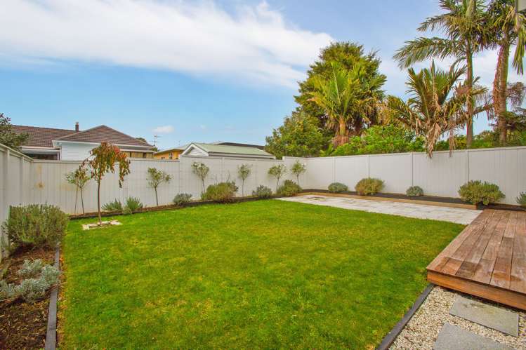 21 Buxton Street Point Chevalier_17