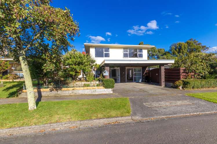 1 Guernsey Place Fitzherbert_23