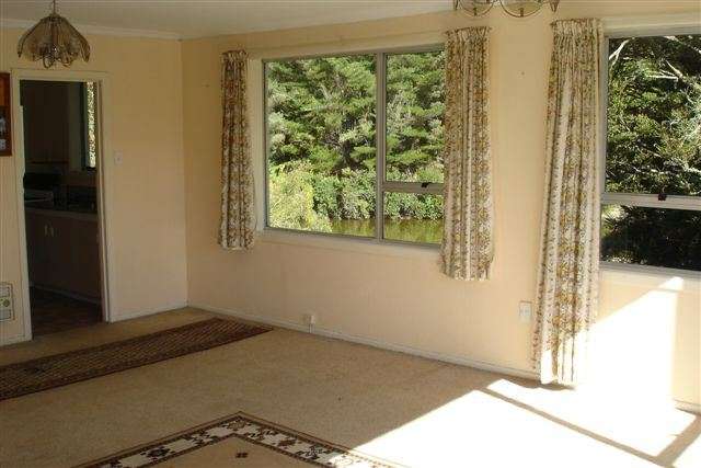 1 Broadway Reefton_4