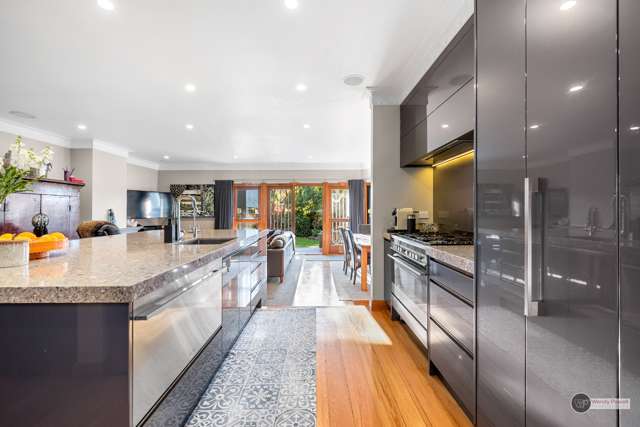 37 Pohutukawa Street Woburn_3