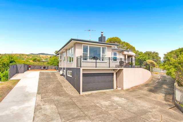 Family Home in the Heart of Raumati South