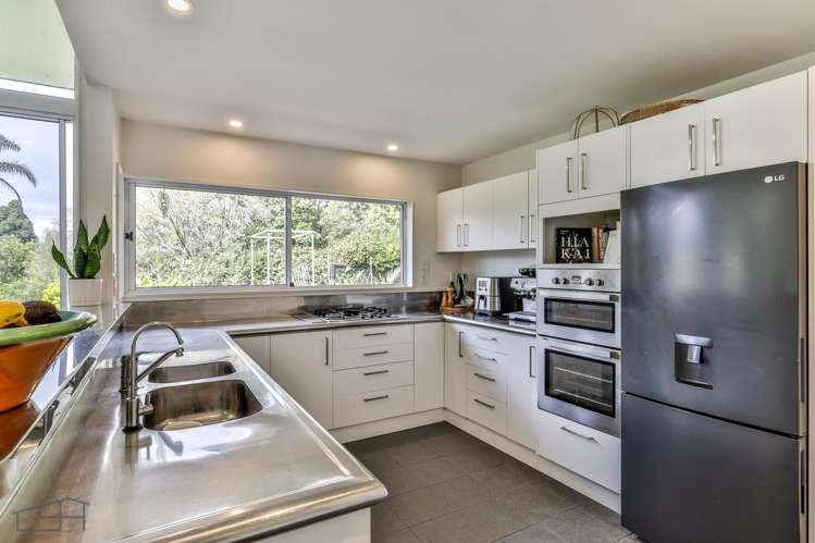 180 Forest Hill Road Waiatarua_23