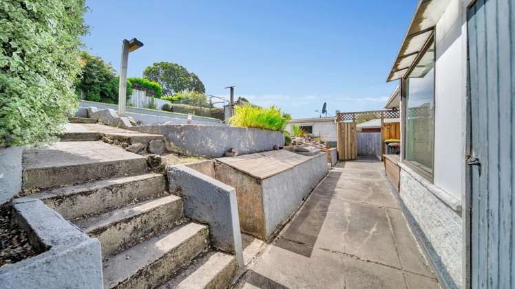 54 Waldron Crescent Green Island_20