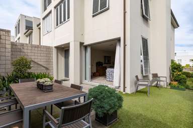 19F St Stephens Avenue_2