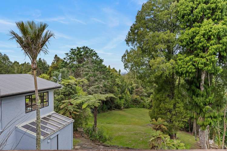 38 Bush Road Waiatarua_3