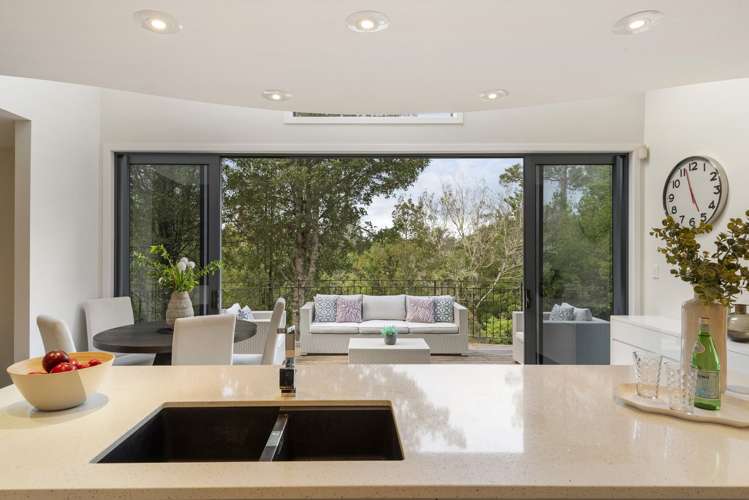 6 Hobson Heights Road Albany North Shore City Houses for Sale