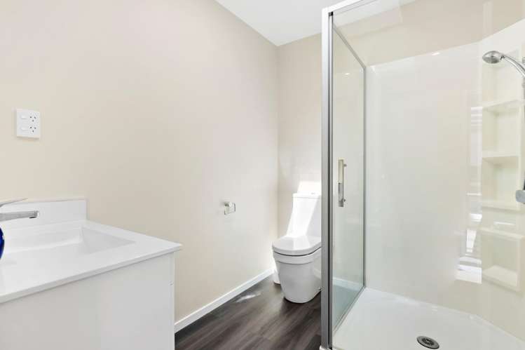 1 Chalfont Road Silverstream_19