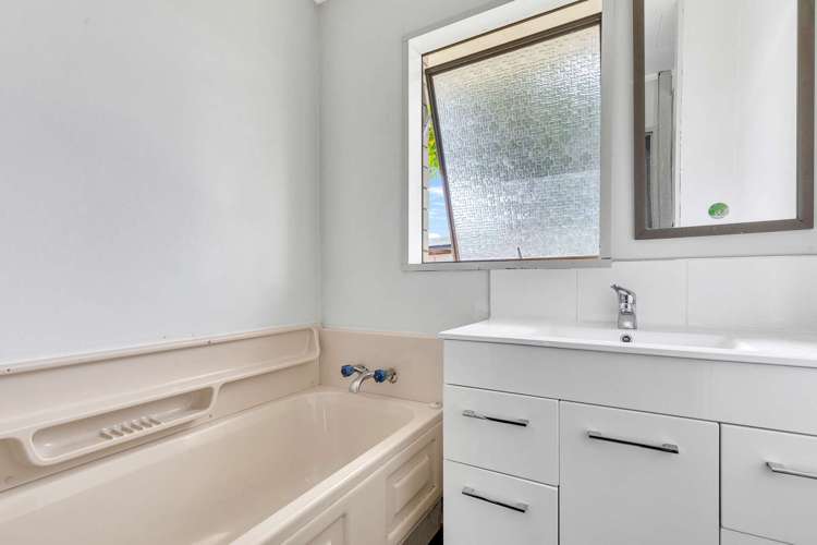 23 Thompson Crescent Whakatane_13