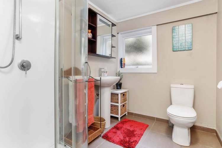 1 Finnerty Avenue Bucklands Beach_9