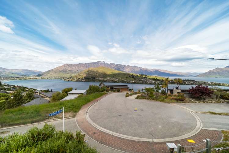 21 Olivers Place Queenstown_7