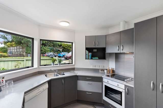 5 Red Hibiscus Road Stanmore Bay_4