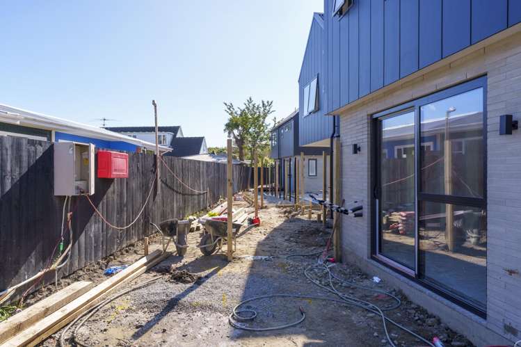 4/12 Newbridge Place_5