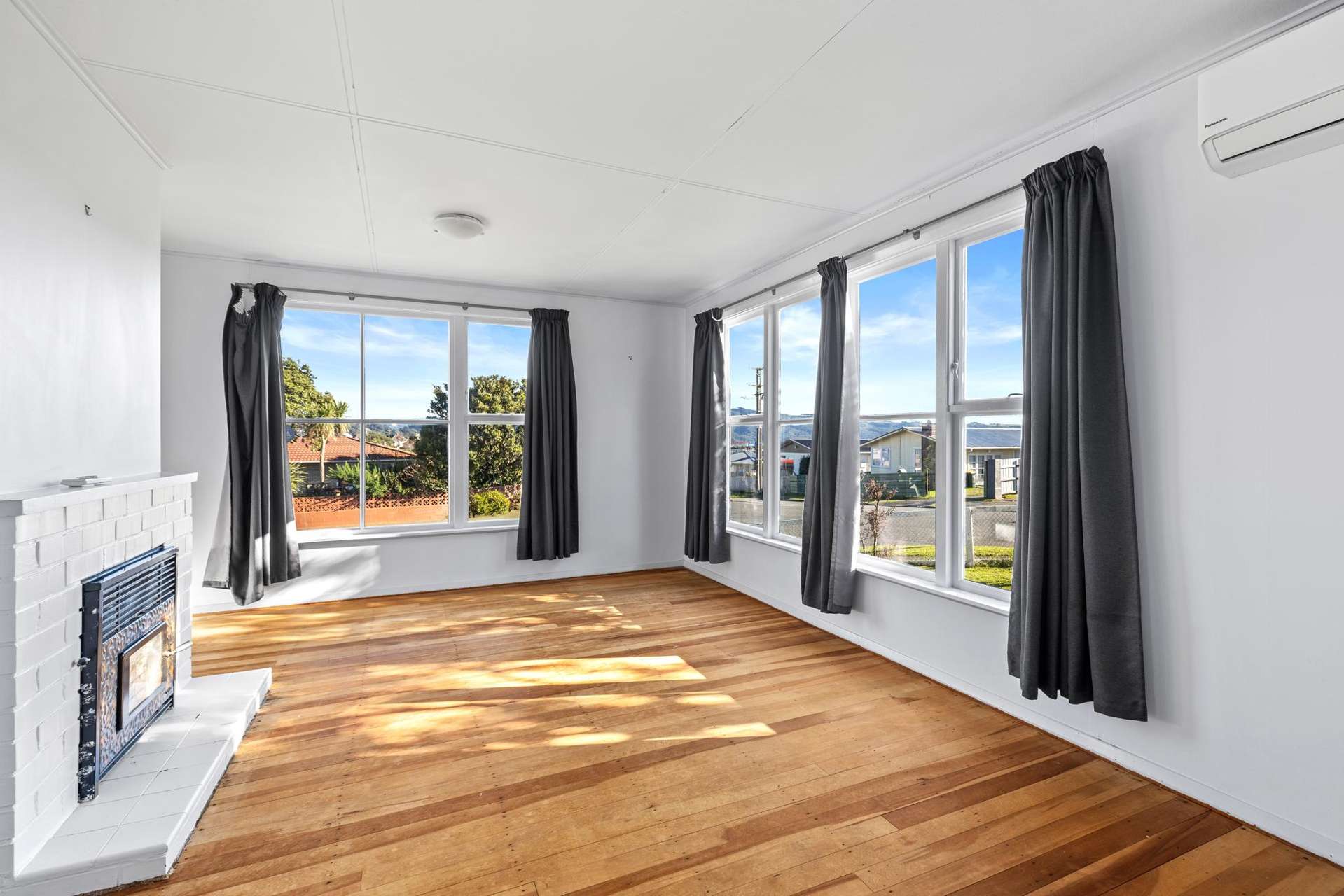64 Astrolabe Street Cannons Creek_0