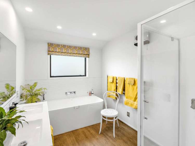 8 Stable Way Belfast_23