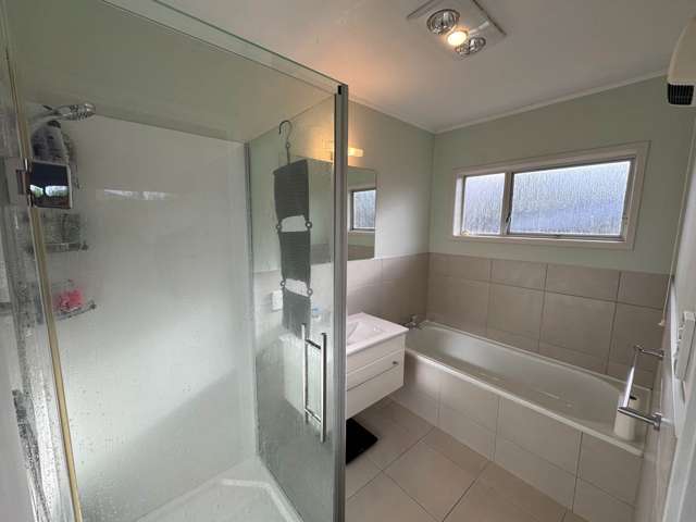 1/957A Beach Road Torbay_4