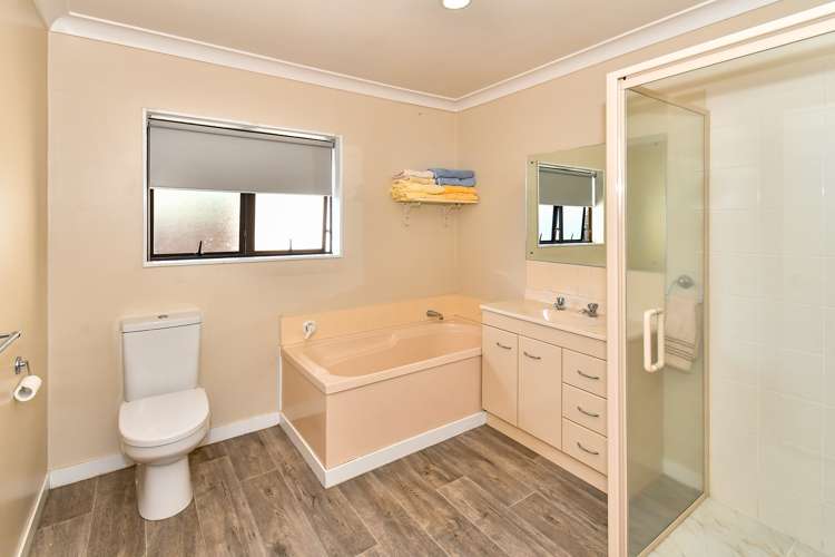 18 Botanic View Manurewa_16