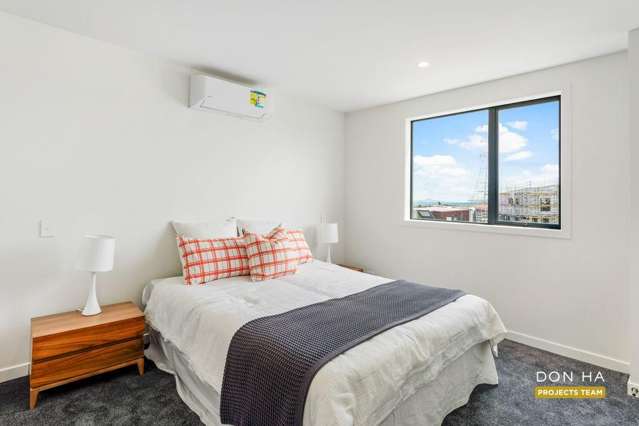 STANDALONE 4-BEDROOM, 5 MIN TO FLAT BUSH!