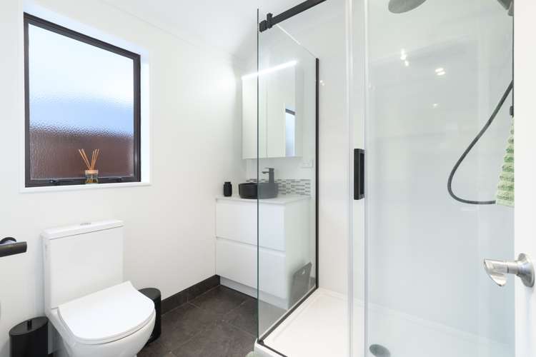 18 Rosella Drive Welcome Bay_11