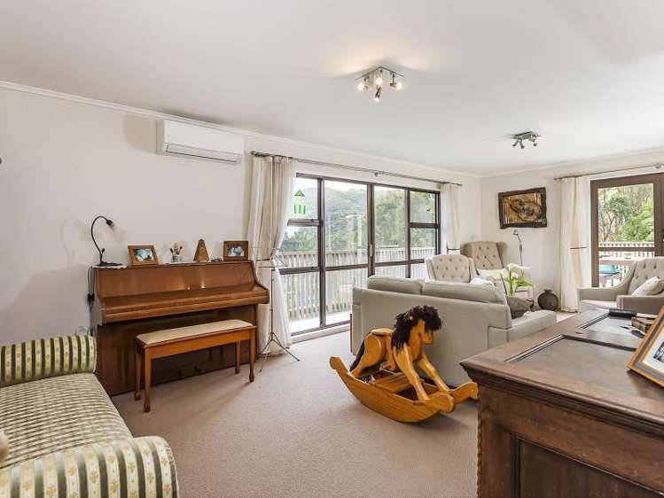 54 David Crescent Karori_6