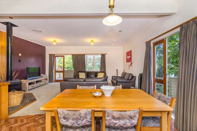 78 Heretaunga Square Silverstream_1