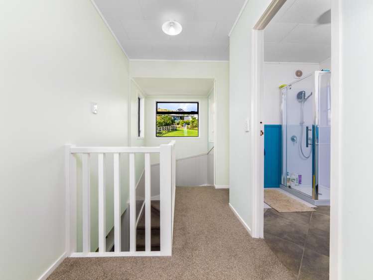 10 Waianga Place Omapere_12