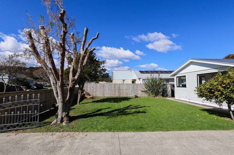 7 Karamea Grove Wainuiomata_16