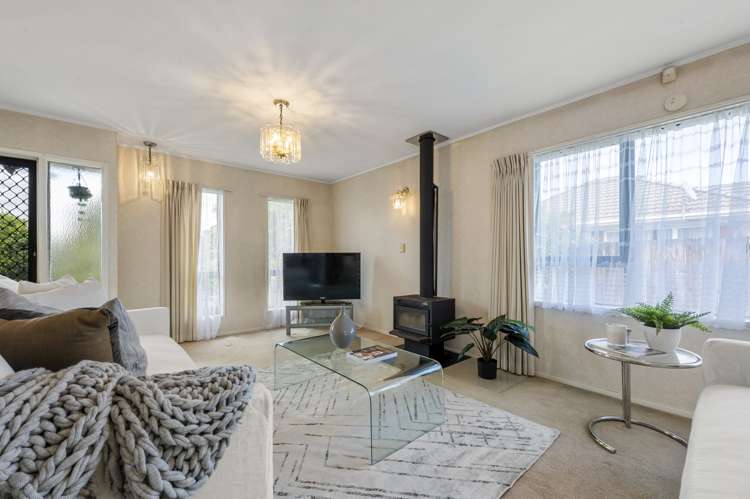 2/13 Cameron Street Papakura_6