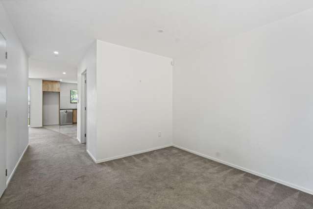 D/48 Waddell Avenue Point England_2