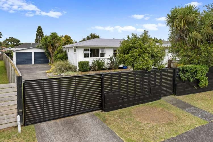 11 Brennan Avenue Te Atatu Peninsula_24