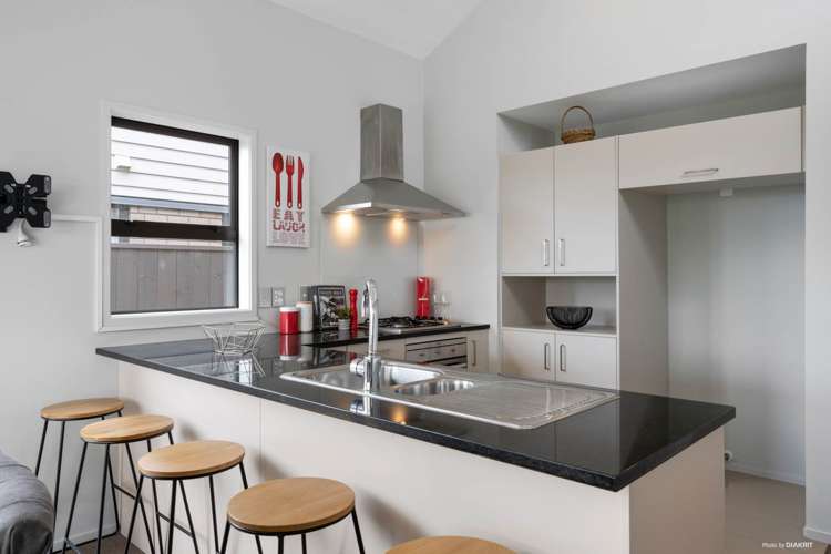 23 Hirimate Place Flat Bush_9