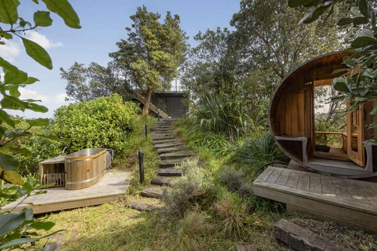 21 & 21a Beach Valley Road Piha_25