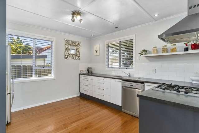 15a Queen Road Bellevue_1