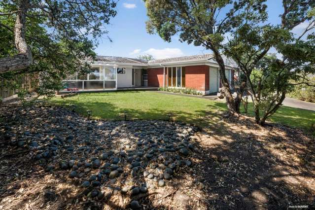 32 Whiteacres Drive Sunnyhills_1