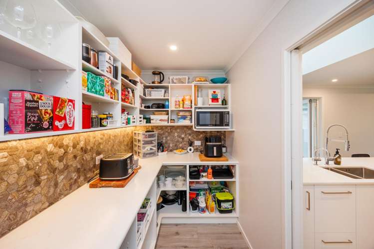 61 Hartwell Drive Kelvin Grove_13