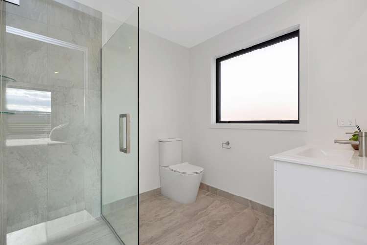 134 Farm Road Allenton_19
