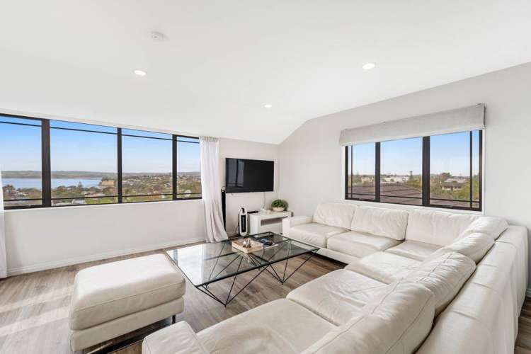 10 Beach Road Mellons Bay_6