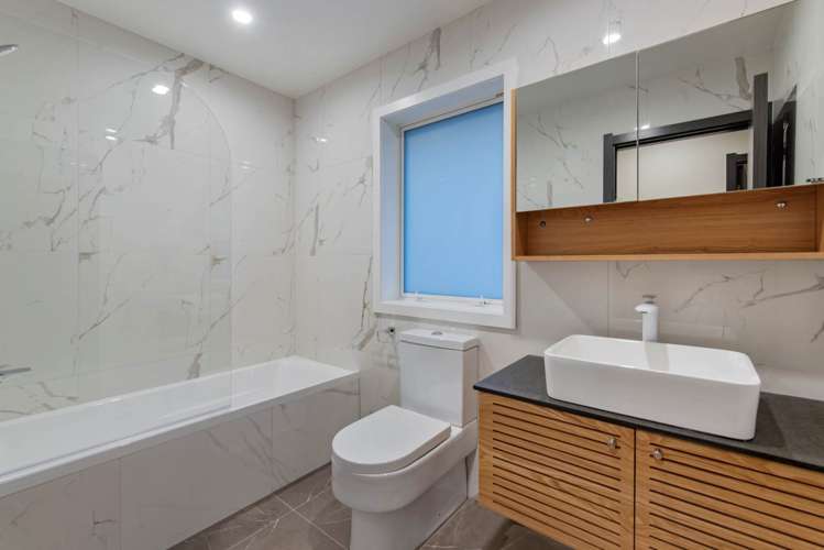 117 Tirimoana Road Te Atatu South_9