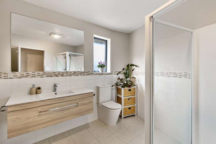 27 Mariners Cove Cass Bay_14