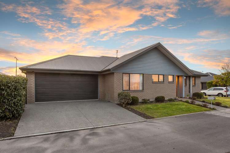 4 Charente Way Yaldhurst_18