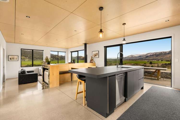 1322 Luggate Tarras Road Cromwell_8