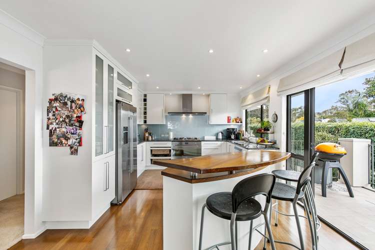 54a Marine Parade Mellons Bay_22