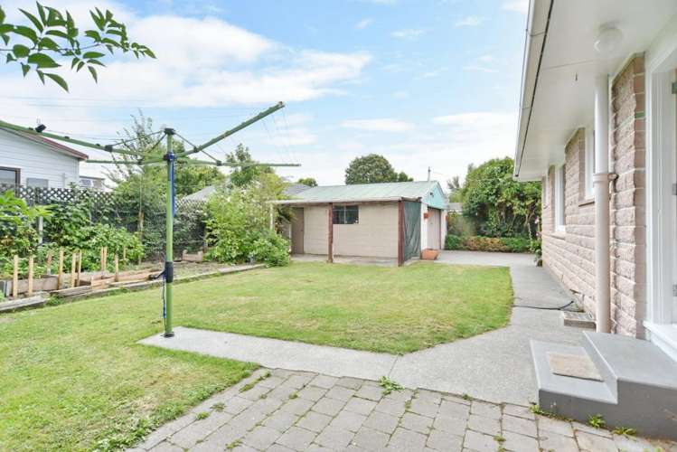 77 Cutts Road Russley_17