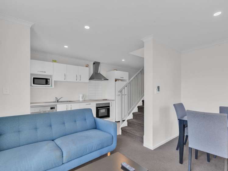 1/113 Knighton Road Hillcrest_10