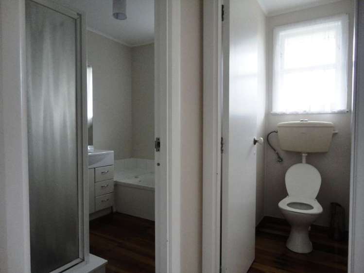 6 Waikaremoana Place Pakuranga Heights_5