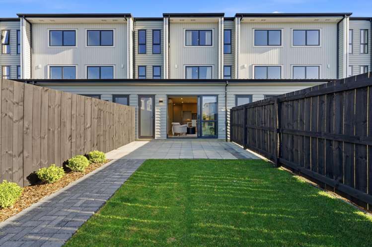 8/157 Bremner Road_3