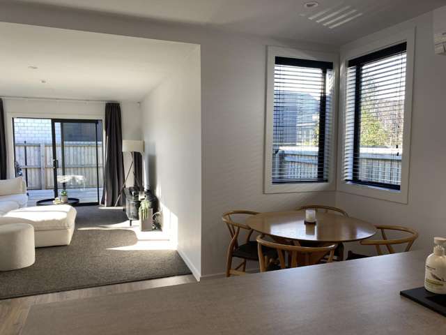 336 Lyttelton Street 10222_3