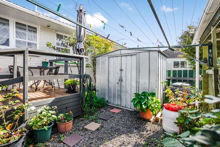 2/26 Merton Street Trentham_14