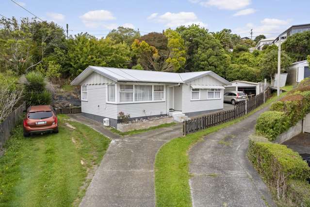 Mortgagee Auction - 60's Classic!