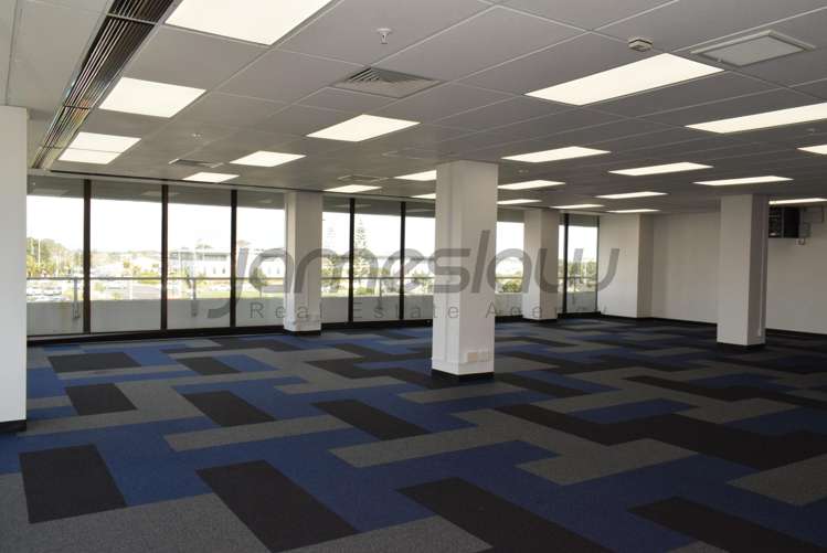 2/2 Osterley Way City Centre_5